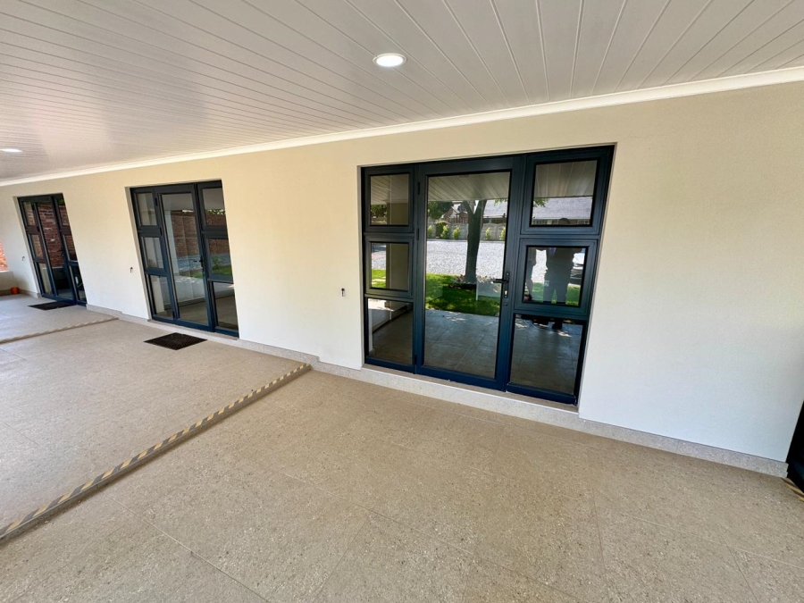 To Let commercial Property for Rent in Baillie Park North West